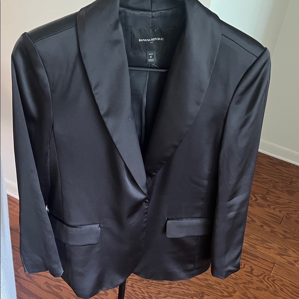 Banana Republic Elegant Silk Black Blazer